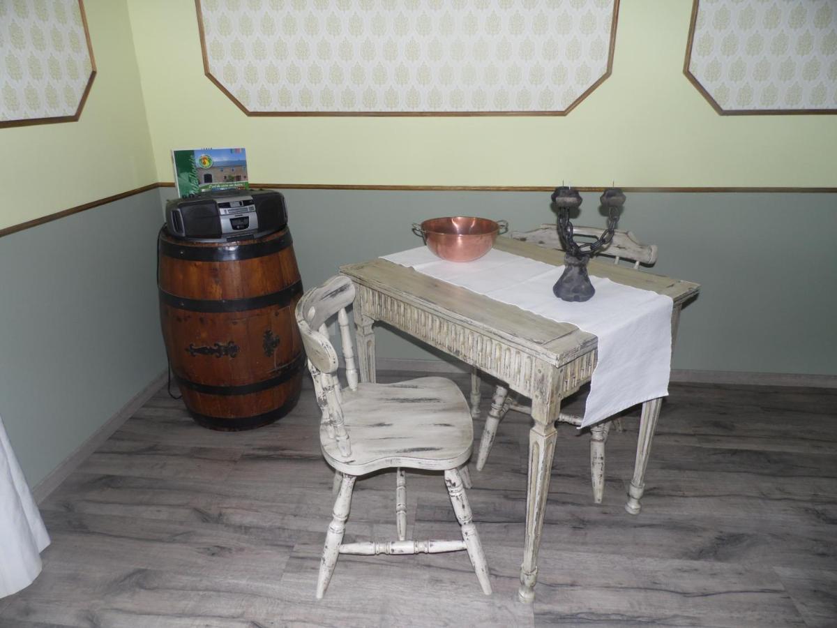 Guest House Western-City Шофонтен Экстерьер фото