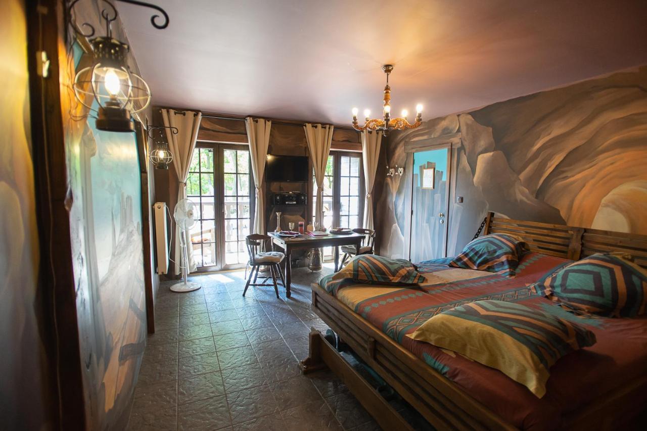 Guest House Western-City Шофонтен Экстерьер фото