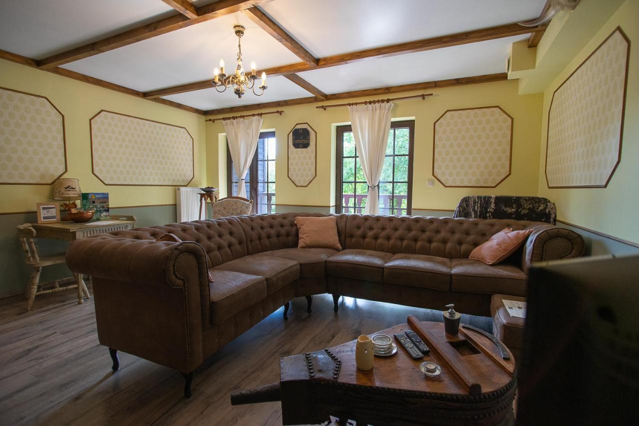 Guest House Western-City Шофонтен Экстерьер фото
