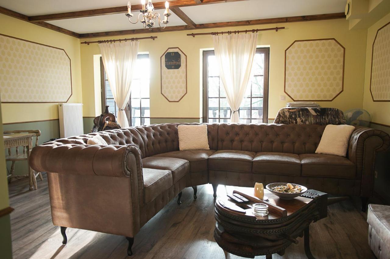 Guest House Western-City Шофонтен Экстерьер фото